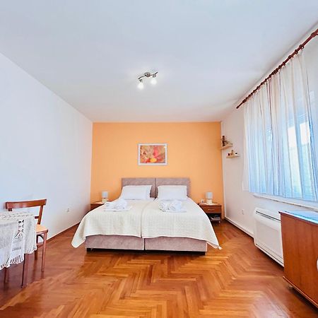 Seaview Guesthouse - Zf Hvar Hvar Town Esterno foto